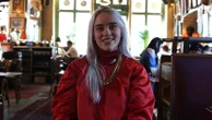 Billie Eilish : un documentaire à voir sur france.tv évoque les liens qu'entretient la chanteuse américaine avec ses fans français