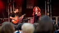 "J'ai envie d'aller le plus loin possible" : l'artiste Enchantée Julia a fait sensation au festival de Rock en Seine