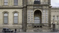 Cambriolage au Louvre : traces ADN, tentative de départ vers l'Algérie... Ce que l'on sait des deux suspects en garde à vue