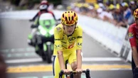 Porteur du maillot jaune du Tour de France pendant deux jours, le Norvégien Torstein Traeen abandonne après une chute