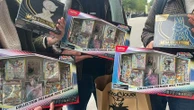 "Ce coffret à 55 euros, il en vaudra peut-être 650 dans cinq ans " : par passion ou par spéculation, ces trentenaires collectionnent les cartes Pokemon