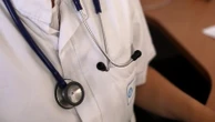 "On est dans un drame personnel et la clinique se fait son petit bénéfice" : une centaine d'établissements de santé épinglés par des "anomalies de facturation"