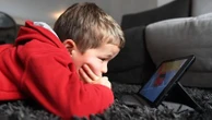 "Coup de communication", mesure "insignifiante" : l'interdiction des écrans dans les accueils de jeunes enfants ne convainc pas les professionnels