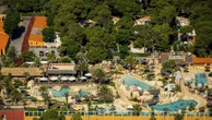 Les campings sont "parmi les établissements touristiques les plus préparés" face au risque d'incendie, selon un responsable du secteur