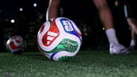 Puce intégrée et "stabilité optimale en vol" : Adidas et la Fifa dévoilent "Trionda", le ballon officiel de la Coupe du monde 2026