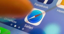 Apple prüft Wechsel zu AI-Suche in Safari – Alphabet-Aktie stürzt ab