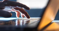 Warum Sie nie mehr „Sehr geehrte“ in E-Mails schreiben sollten