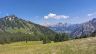 Migrante scappa nel bosco durante una gita in Valtellina: non voleva rientrare in comunità a Milano