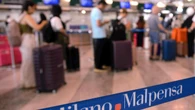 Arrestato a Malpensa su mandato Usa: per l’Fbi è l’hacker di un team di spie sui vaccini anti Covid