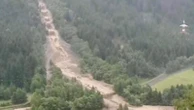 Nubifragio in Valtellina, frane e strade chiuse: evacuate persone in difficoltà a Tola