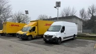 Morto sul lavoro a Carpiano: trasportatore investito da un tir dopo aver scaricato il camion