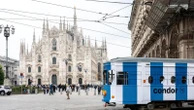 Il vecchio tram come la business class di un aereo: il viaggio gratis in centro a Milano