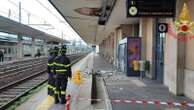 Crolla una pensilina nella stazione di Monza e colpisce in testa a un passeggero: circolazione ferroviaria in tilt