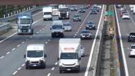 Scende dall’auto in A4 e s’incammina lungo l’autostrada, arriva un camion che lo travolge e lo uccide