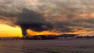 Incendio alla Planet Farms di Cavenago, fumo e fiamme vicino alla A4. Il sindaco ai cittadini: “Tenete chiuse le finestre”