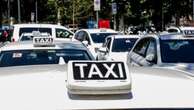 Due ragazzine di 13 anni e una bambina di 9 investite da un taxi: non sono gravi