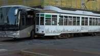 Scontro fra un bus di turisti coreani e il tram della linea 10 in piazza san Gioachimo: due feriti lievi