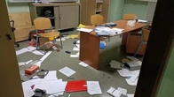 Scuola chiusa per vandali: 220 alunni tra primaria e medie sono rimasti a casa