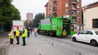 Milano, morta donna investita da camion rifiuti Amsa. Aveva 75 anni