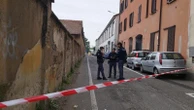 Accoltella il suo cane e poi corre nudo in strada: “Dovevo fare un sacrificio”