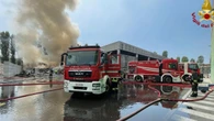 Incendio alla ricicleria Amsa di Muggiano: a fuoco la baia di scarico dei rifiuti ingombranti