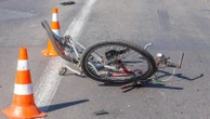 Travolge tre ciclisti in poche ore: arrestata per tentato omicidio volontario plurimo