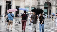 Allerta arancione a Milano, temporali e rischio vento con raffiche fino a 100 chilometri orari