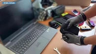 Furti in serie nelle auto, arrestati due fratelli: sequestrati 37 paia di occhiali, borse e telefoni