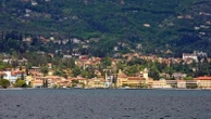 Lago di Garda, sacerdote novantenne muore in acqua: un malore mentre faceva il bagno