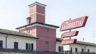 Controllo nel ristorante finisce a calci e sputi: il figlio della titolare aggredisce i carabinieri
