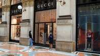 In Galleria arriva Bottega Veneta: al posto di Gucci ma con l'affitto raddoppiato: pagherà più di un milione all'anno 