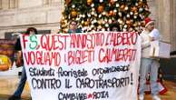 Studenti protestano in Centrale contro il caro-biglietti: “Vogliamo i prezzi calmierati”