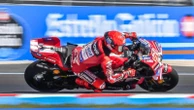 Marc Marquez vince la Sprint in Ungheria. Acosta e Bezzecchi sul podio
