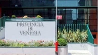 "Troppa puzza di sudore”, a Mestre lo spogliatoio con la doccia per i dipendenti