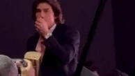 Tom Cruise e la passione per i popcorn: il modo in cui li mangia diventa virale