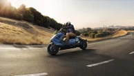 Bmw CE 04, lo scooter elettrico premium si rinnova. Cosa cambia e il prezzo