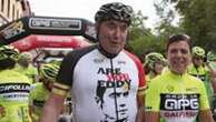 Eddy Merckx cade dalla bici: dovrà essere operato all’anca