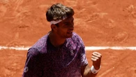 Cobolli ai quarti al Roland Garros, battuto Svajda in quattro set: “Me la sono quasi fatta addosso”