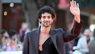 La sfida di Massimiliano Caiazzo: “Diventare Pino Daniele è stata l’esperienza più difficile”