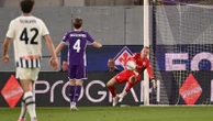 Fiorentina e Atalanta si annoiano e annoiano: 1-1 senza emozioni. Viola contestati con cori e striscioni