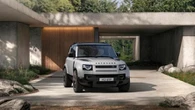 Defender si rifà il look con nuovi gruppi ottici, cerchi e colorazioni