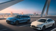 Byd Seal 6 DM-i berlina e station wagon, arriva il Super Hybrid da 1.500 km di autonomia