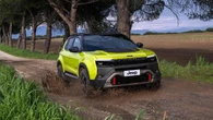 La Jeep Avenger mette i muscoli e amplia la gamma motori: come va l’ibrida integrale 4xe