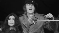 John Lennon rivive grazie all’IA nel documentario “The last interview” di Steven Soderbergh