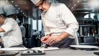 Milano, pausa pranzo stellata in un’ora: al Seta di Antonio Guida arriva il business lunch