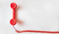 Nuova stretta al telemarketing: nulli i contratti luce e gas se la telefonata è illecita