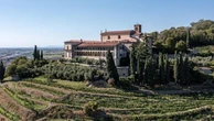 Tra le vigne dell’antico convento, dove nasce il vino dedicato a Gianni Brera