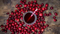 Per prevenire le infezioni urinarie il succo di mirtilli rossi funziona