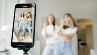 L’influencer marketing diventa una professione: AGCOM approva il primo Codice di Condotta
