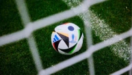 Il pallone ufficiale di Euro 2024 ha un cuore tech: capirà da solo falli di mano e fuorigioco